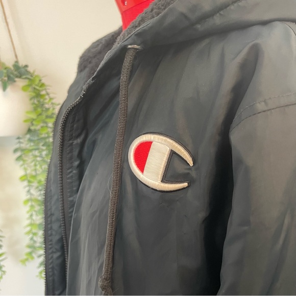 Champion | reverse weave Sherpa lined coaches/stadium jacket - Picture 7 of 11